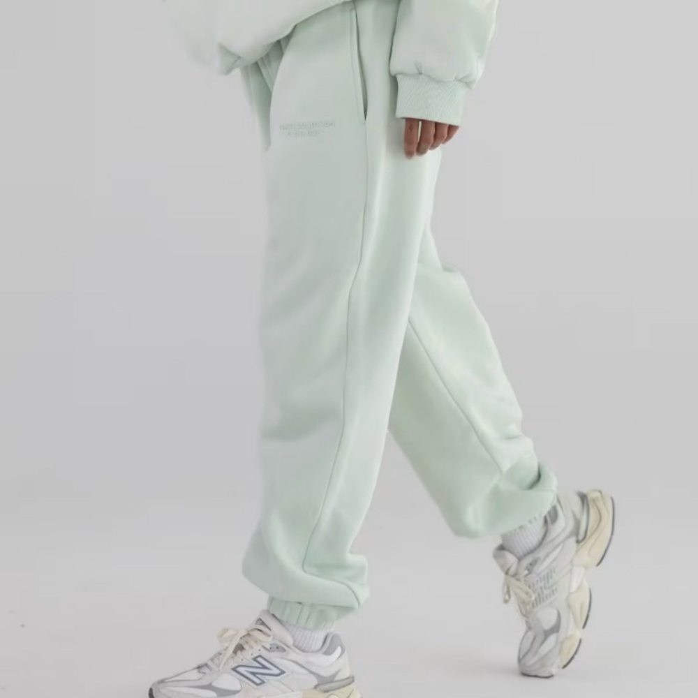 ✨HP✨NWOT comfrt pastel edit mint sweatpants